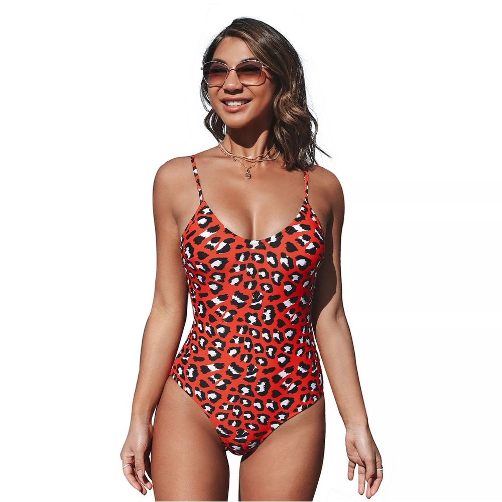 Women's CUPSHE Leopard Print V-Neck One-Piece Swimsuit